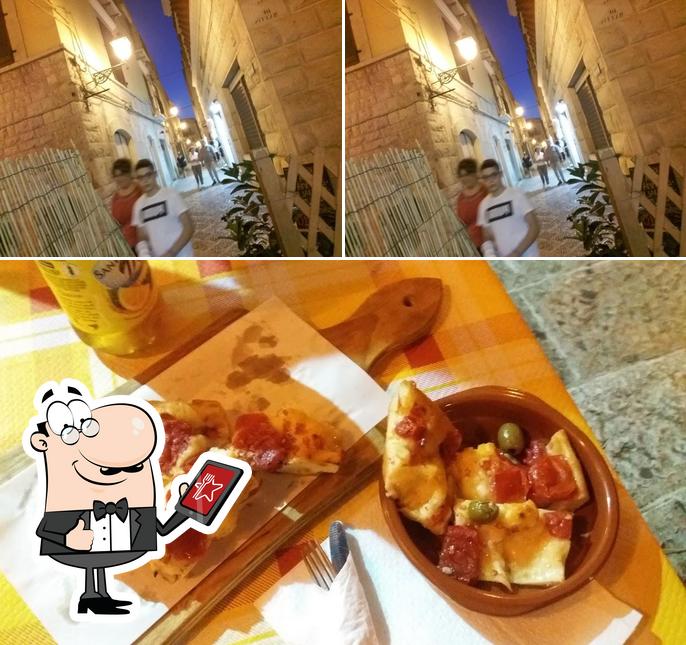 Dai un’occhiata alla immagine che presenta la esterno e pizza di Braceria Macelleria GUERRINO
