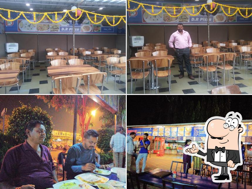 Check out how Monapara Fast Food looks inside