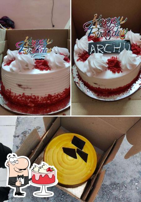 Red velvet cake at Sargra Online Cake Delivery