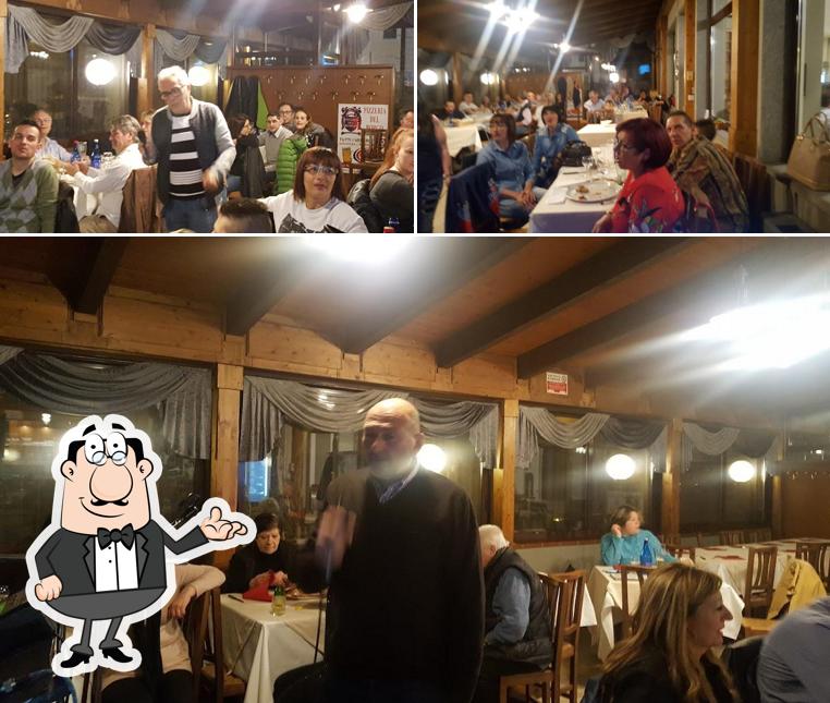 Dai un'occhiata agli interni di Pizzeria del Borgo