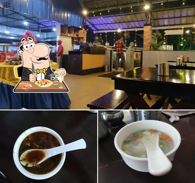 Meals at Mallu's Dhaba, മല്ലൂസ് ധാബാ