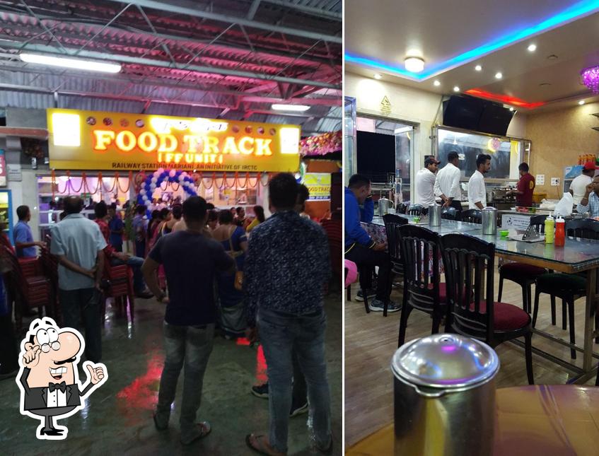 Check out how FOOD TRACK looks inside