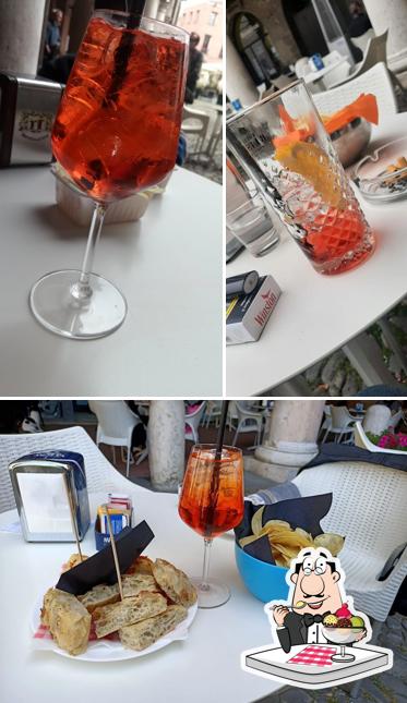 Bar La Piazza serve un'ampia selezione di dessert