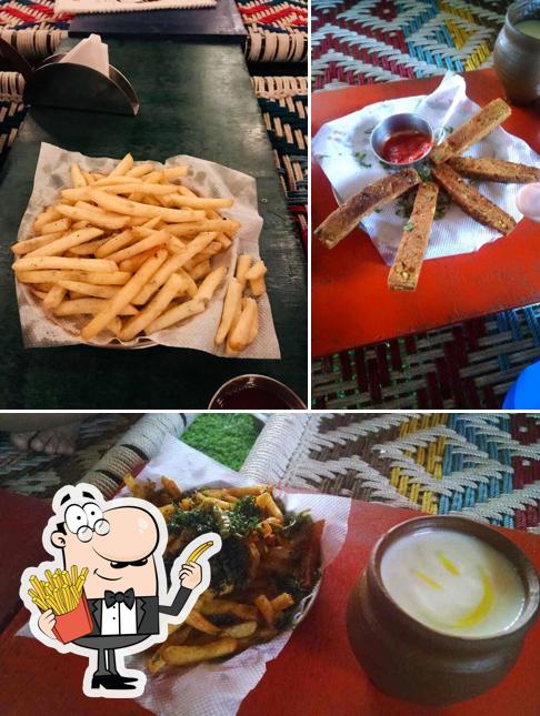 Try out French-fried potatoes with various sauces