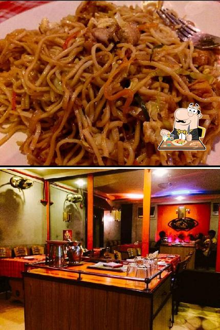 Pad thai at China Bowl