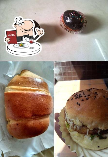 Food at Hot Buns