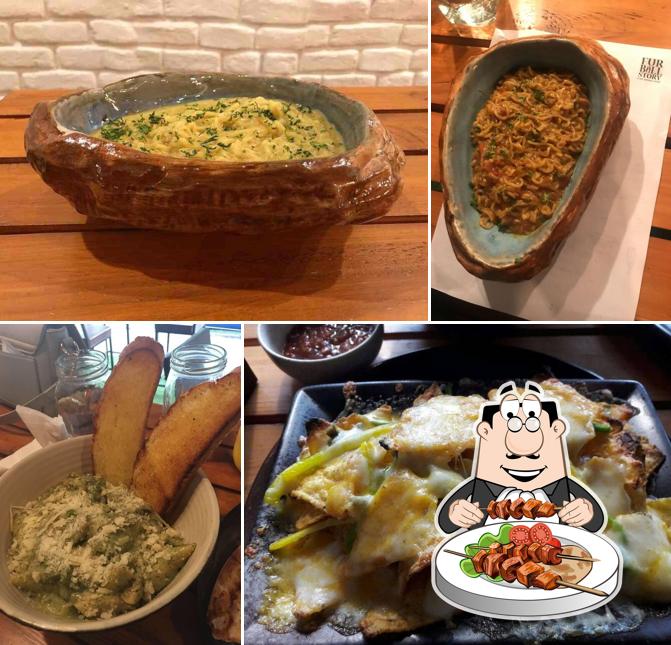 Meals at Fur Ball Story