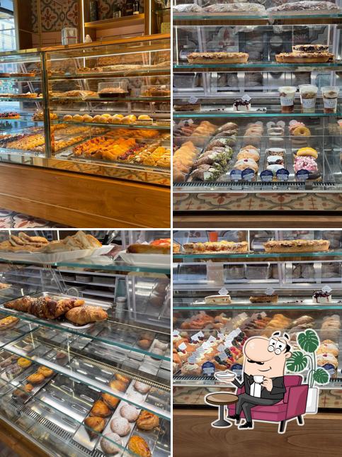 Blanco Pasticceria dal 1891 - Pasticceria - Bar - Choux alla nocciola - Sfogliatella - Frolla - Riccia - Babà - Pastiera