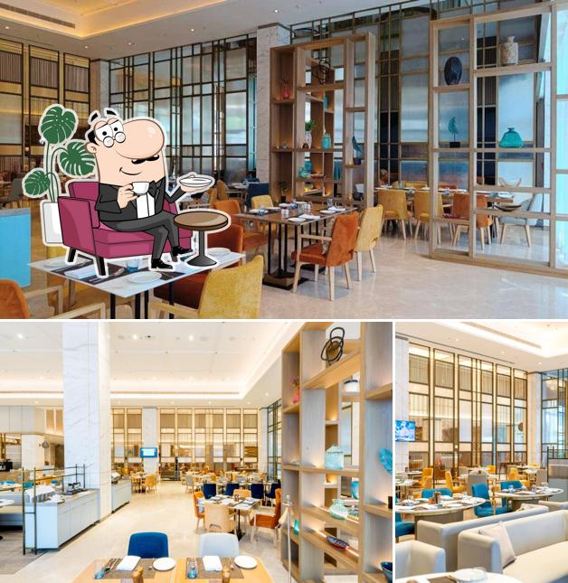 Check out how Viva - All Day Dining Holiday Inn looks inside