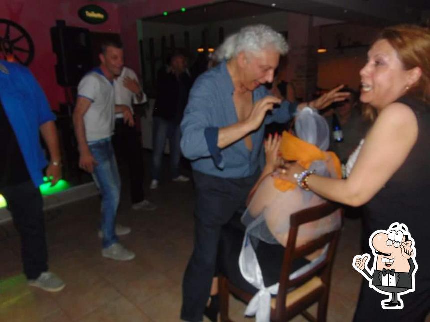 Dai un'occhiata agli interni di Il tagliere ristorante pizzeria