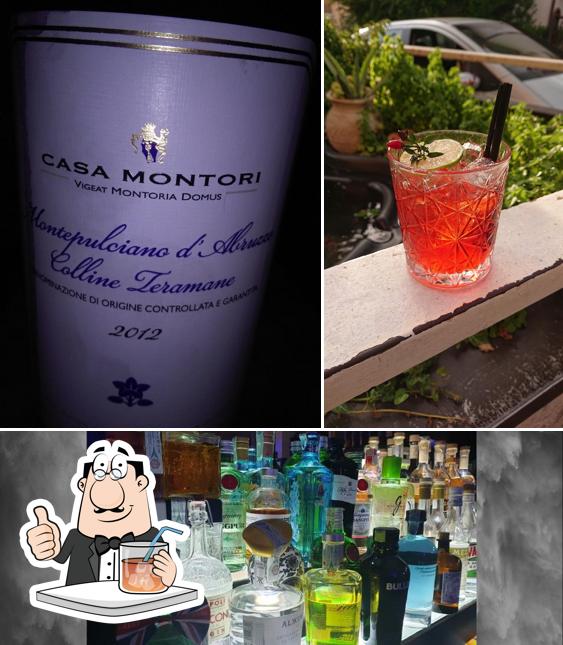 Prenditi un drink dal menu
