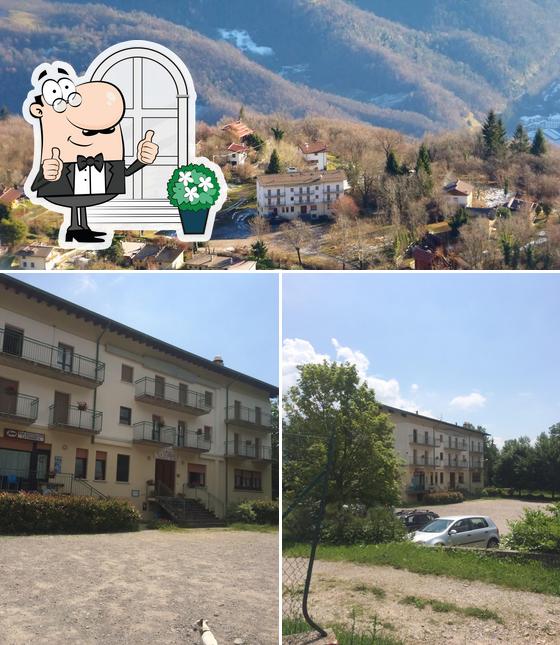 Gli esterni di Albergo Ristorante La Fabbrica Di Rizzini G. E C. Snc