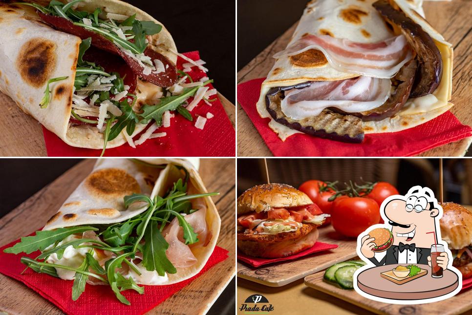 Prenditi un hamburger a Piada Café di Intra