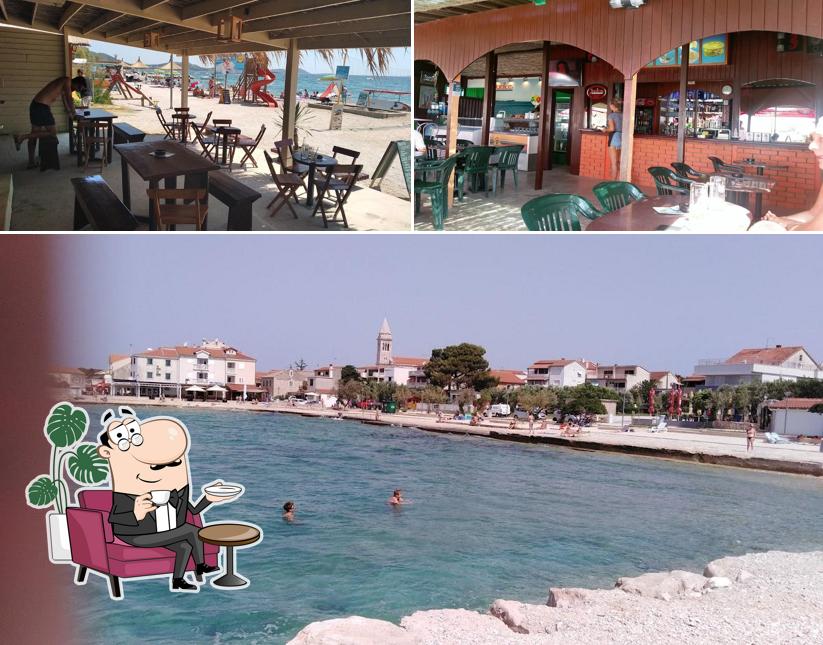 Questa è la foto che presenta la interni e esterno di Beach Bar Zigi
