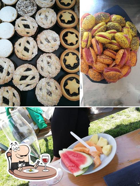 La cibo e interni del ristorante