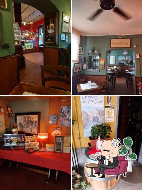 Siediti a un tavolo di Caffè Firenze