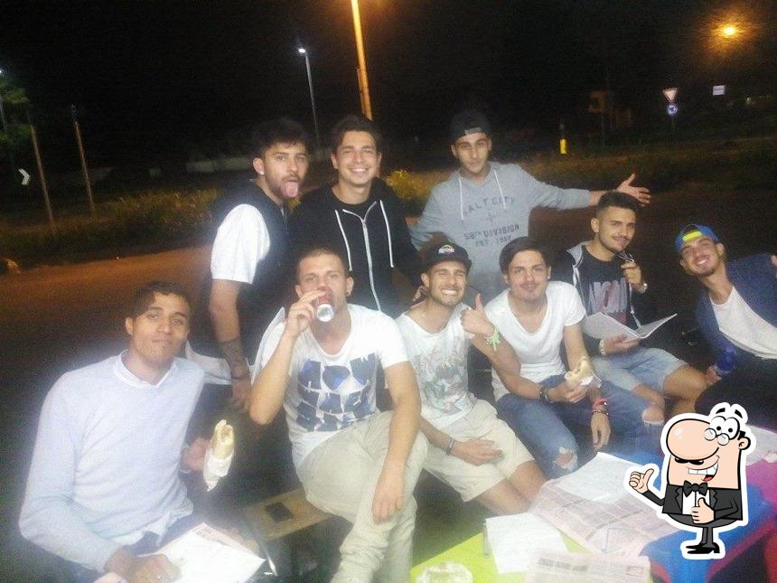 Guarda la foto di Mister Titos il re della salsa Bernarda