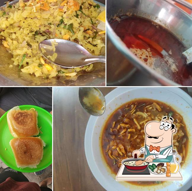 Fried rice at Puneri Vade