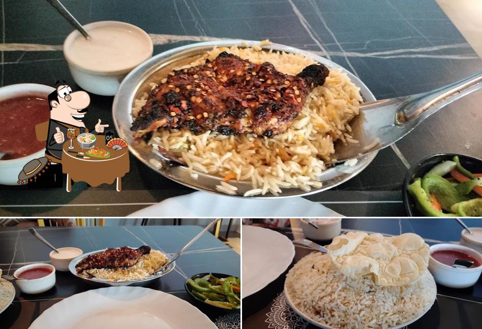 Food at Zamar mandhi restaurant