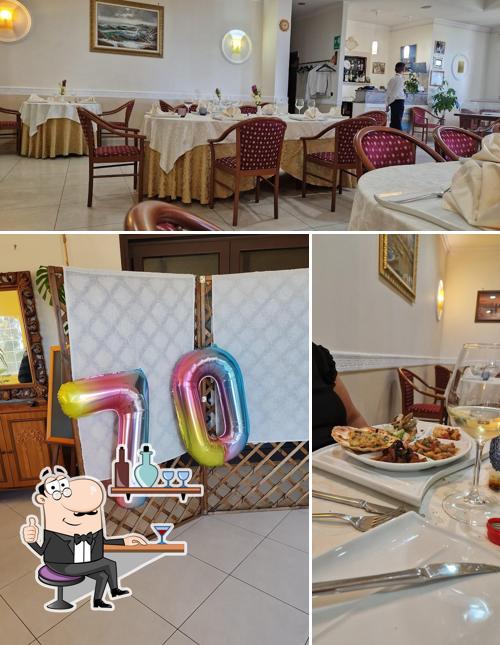 Dai un'occhiata agli interni di Ristorante La Vela Blu Sas Di Mariantonietta De Chiara & C