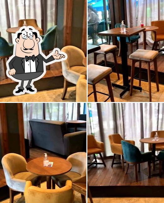Boulevard Caffe Bar