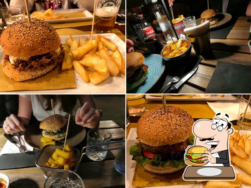 SQUARE - Seasonal Burger & Craft Beer offre un'ampia selezione di opzioni per gli amanti dell'hamburger