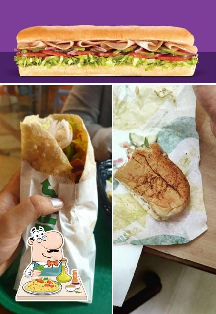 Food at Subway Jain Square