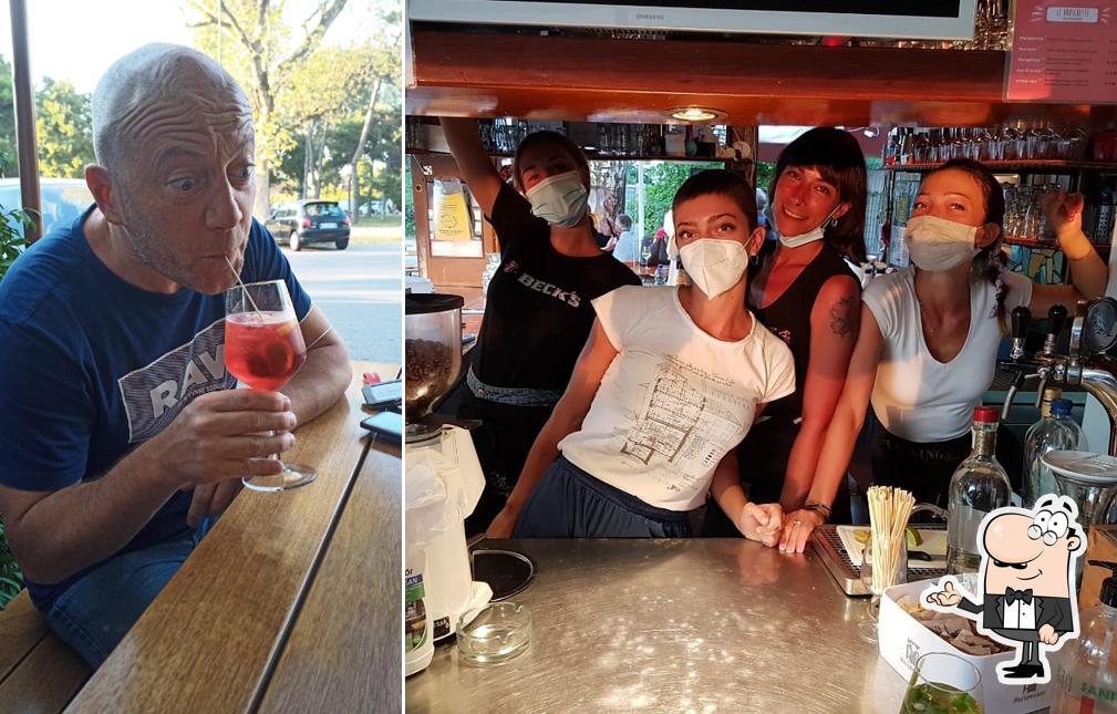 Siediti a un tavolo di Chiosco Bar Pedrocchi