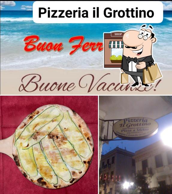 La foto di esterno e cibo da Pizzeria Il Grottino