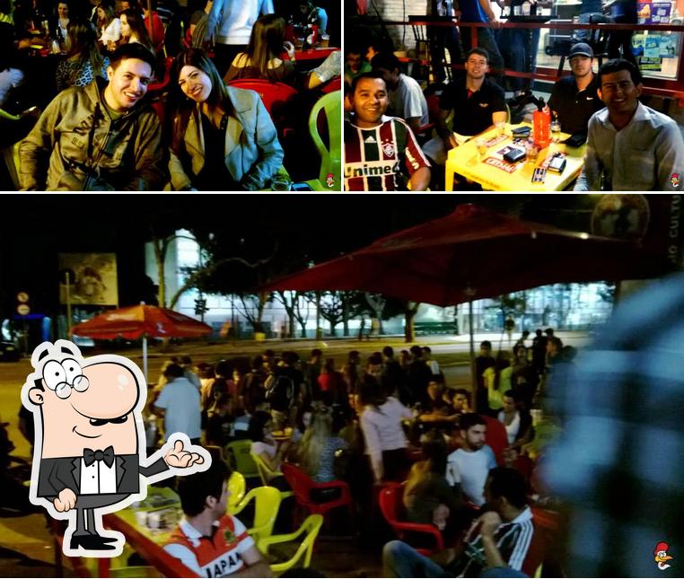 O interior do Frango e Rango Restaurante e Bar