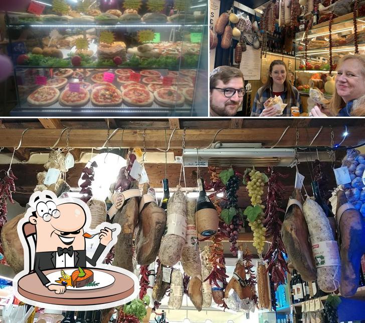 Schiacciateria De' Neri 18r serve un menu per gli amanti dei piatti di mare