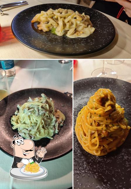 Spaghetti alla carbonara al Santa Brigida hosteria