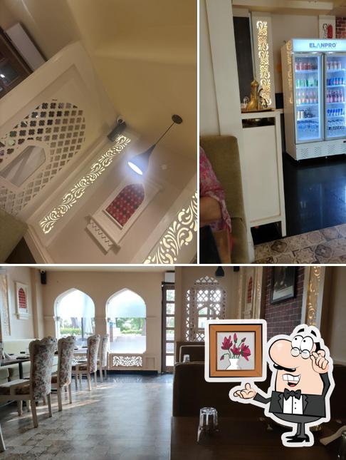 The image of Amritsar Haveli Garhshankar’s interior and food