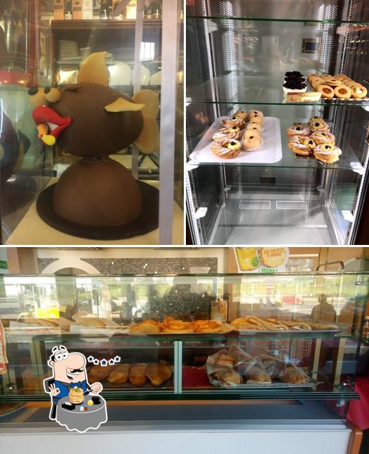 Cibo al Bar Pasticceria SERIO 1964