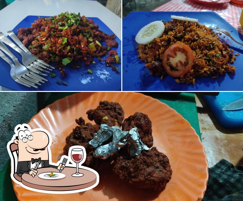 Food at Cai's Food Corner