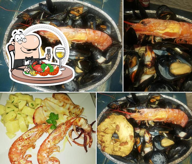 Ordina la cucina di mare a Cucina & Take Away 'E figlie e Zi Mimi"