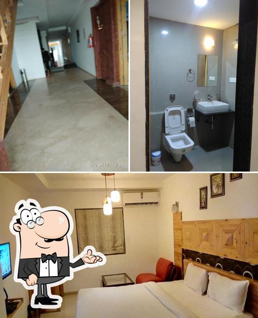 Take a seat at one of the tables at Hotel Stonarc