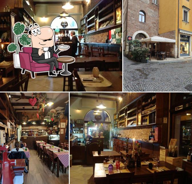 Dai un'occhiata agli interni di Osteria dal Cavaliere