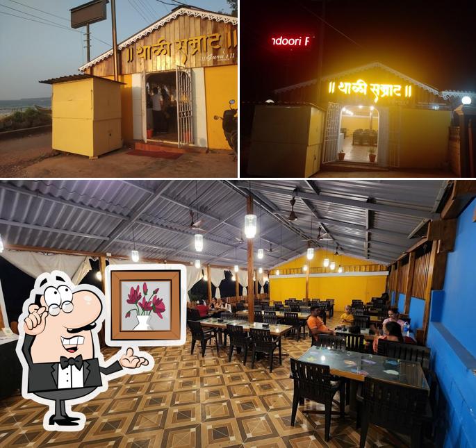 The interior of Thali Samrat