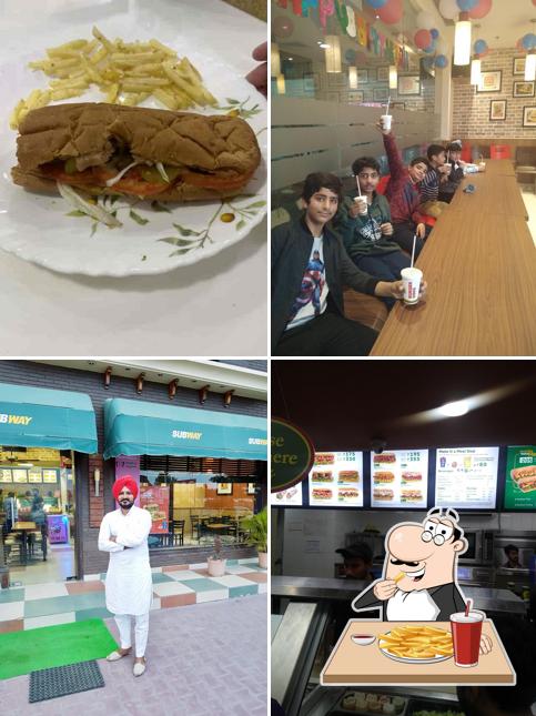Try out finger chips at Subway Omaxe Mall