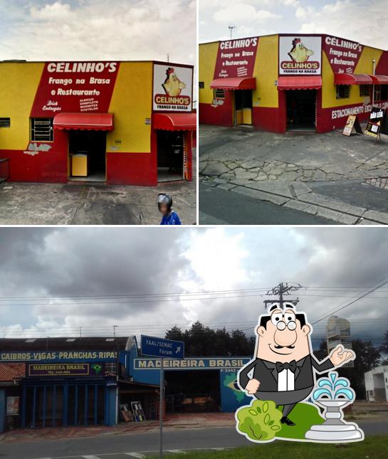 O exterior do Célinho's Frango Na Brasa