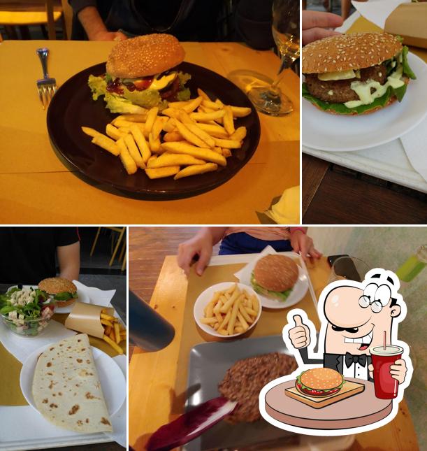 Prova un hamburger a Il Vegano Bistrot