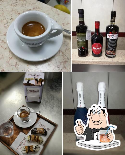 Goditi un drink dal menu