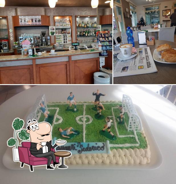 Questa è la immagine che mostra la interni e torta di Bar Pasticceria Olivi Madonna dello Schioppo