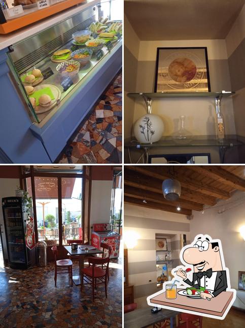 La foto della cibo e interni di Cafe Michelin