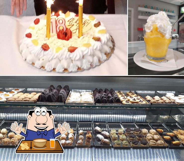 Tra le diverse cose da DOLCI AMORI Gelateria e Pasticceria Artigianali si possono trovare la cibo e interni