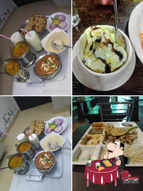 Hotel Mangalam Palace provides a selection of desserts