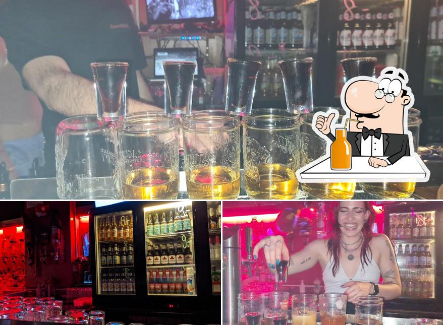 Goditi un drink a The Rockies