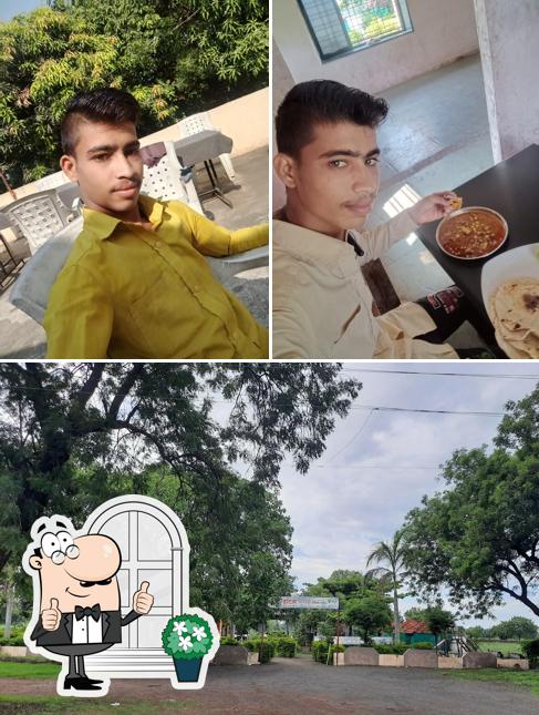 Hotel Nayan. हॉटेल नयन फॅमिली गार्डन.