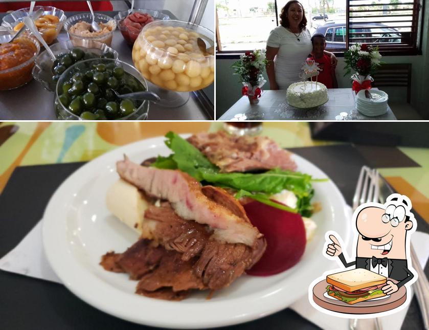 Peça um sanduíche no Fornalle Restaurante